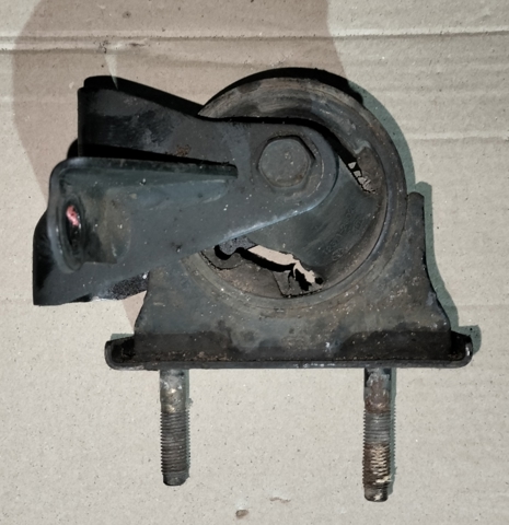 Опора двигуна задня 1237128020 TOYOTA