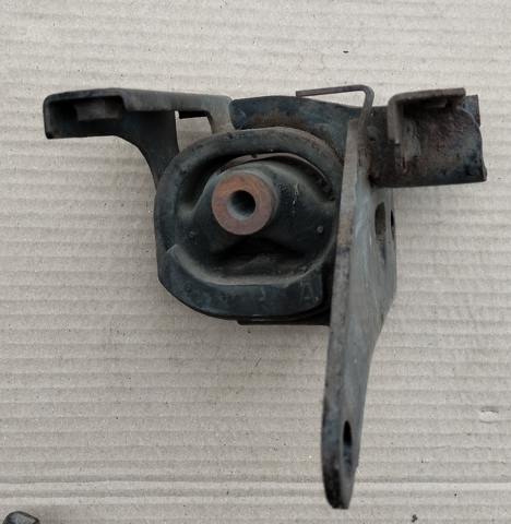 Ліва подушка двигуна 1237228030 TOYOTA