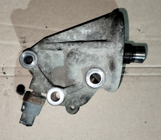 Корпус масляного фільтра 1560927010 TOYOTA