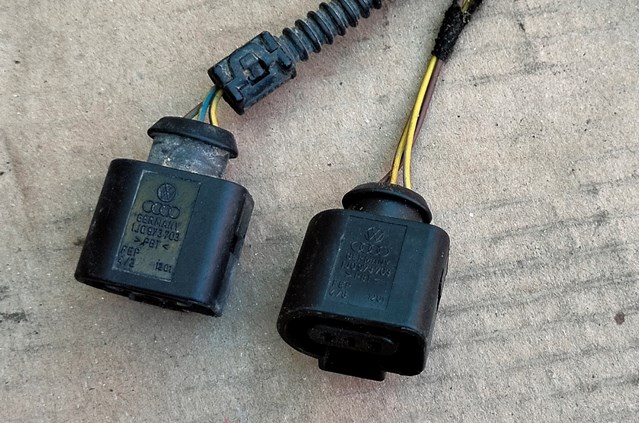 Роз'єм (фішка) датчика паркування 1J0973703 VAG