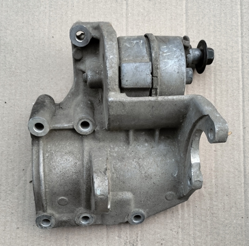Кріплення насоса ГПК 252714A001 HYUNDAI