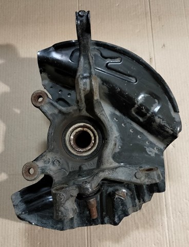 Цапфа поворотного кулака 31216761575 BMW
