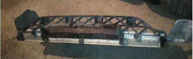 Кронштейн бампера заднього, центральний 4L0807329 VAG