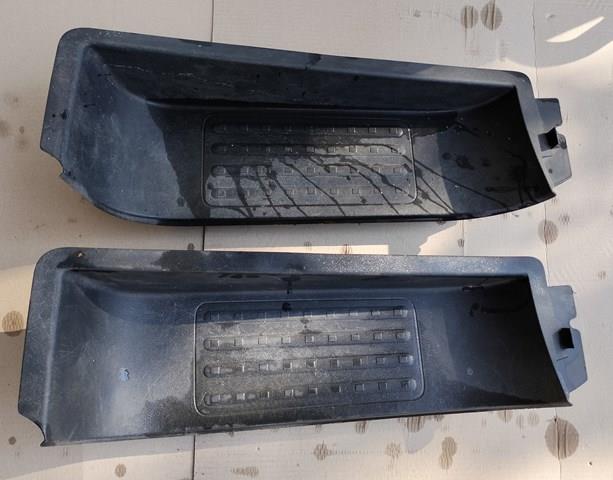 Накладка дверного порога внутрішня, передня ліва 7H0863735C VAG