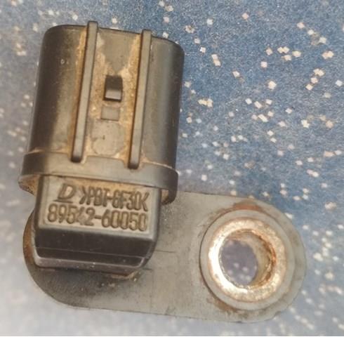 Сенсор АБС 8954260050 TOYOTA