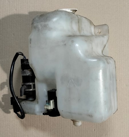 Водяний бачок омивача скла MR322345 MITSUBISHI