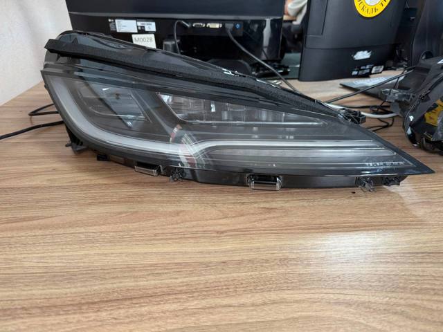 Основна фара - вставка 169408700G Tesla Model