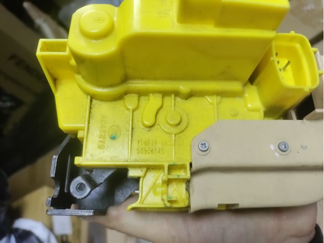 Замок водійських дверей 50536545 FIAT