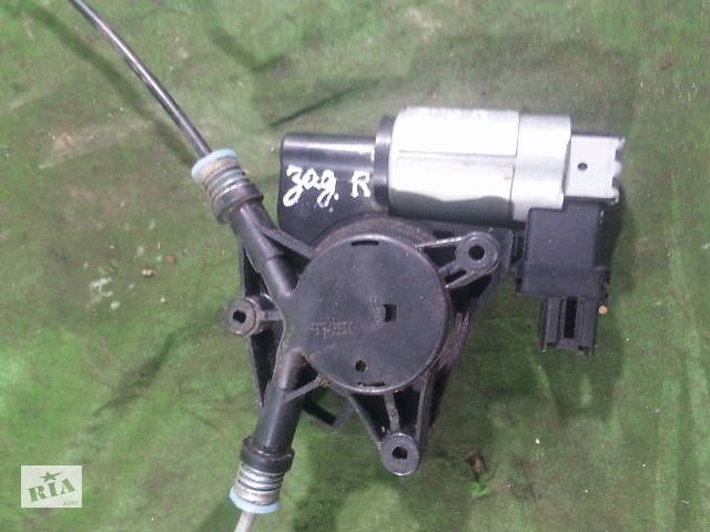 Моторчик склопідйомника mazda 6 задній правий G22C5958XA