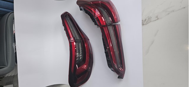 Стоп задній 63215A0DB03 BMW