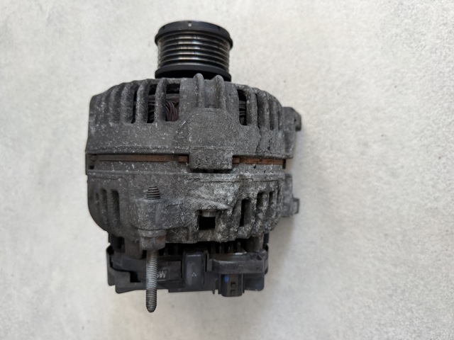 Авто генератор 0124425071 RENAULT