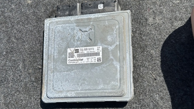 Модуль управління двигуном 03L906023S VAG