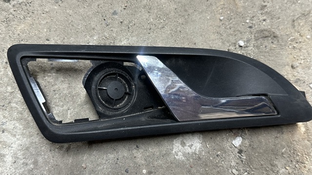 Ручка задньої двері внутрішня права 1Z0839248 VAG