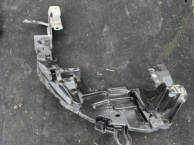 Кріплення фари передньої, правої 622225493R RENAULT
