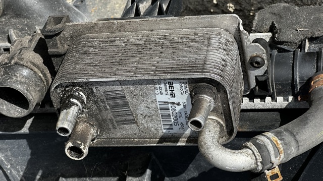 Радіатор масляний 6G917A095AD FORD
