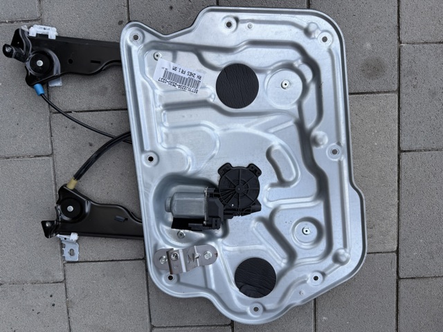 Механізм підйому стекол Nissan Qashqai +2 1