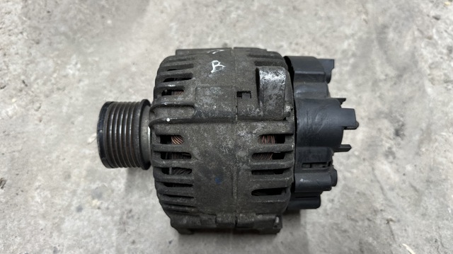 Генератор 8200667614 RENAULT