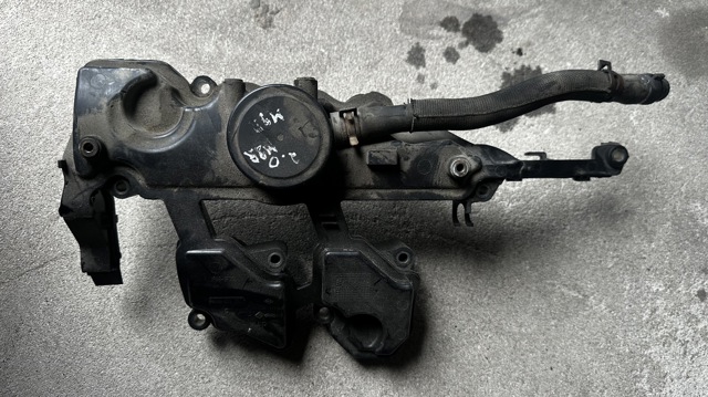 Кришка клапанна 8200673395 RENAULT