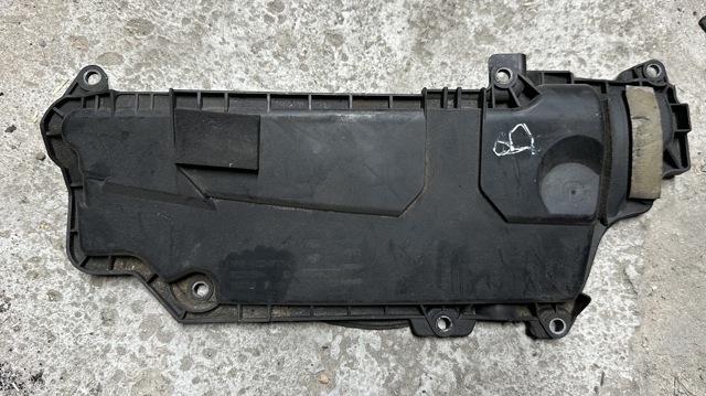 Кришка двигуна декоративна 8200805844 RENAULT