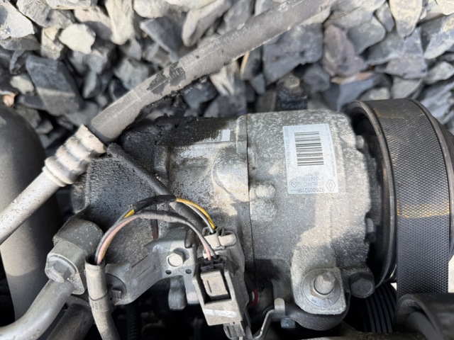 Компресор холодоагенту 926005211R RENAULT