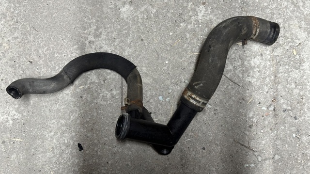 Водопровідна труба 9684589080 PEUGEOT
