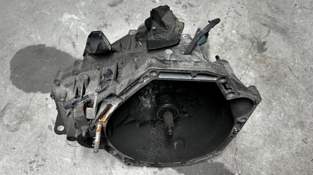 Коробка передач в зборі з головною передачею і диференціалом TL4A040 RENAULT