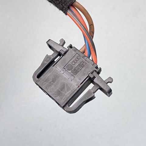 Роз’єм (фішка) універсальний 1J0972703 VAG