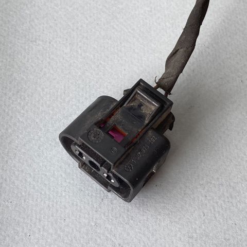 Датчик рівня бачка склоомивача 1J0973202 VAG