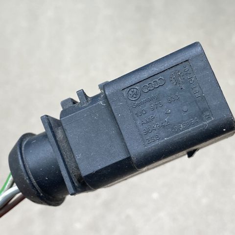 Роз’єм (фішка) універсальний 1J0973833 VAG