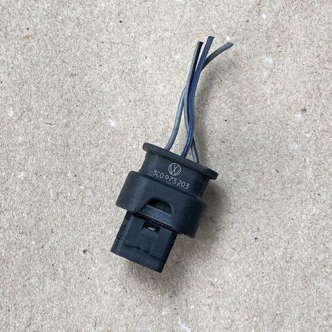 Роз’єм (фішка) універсальний 3C0973203 VAG