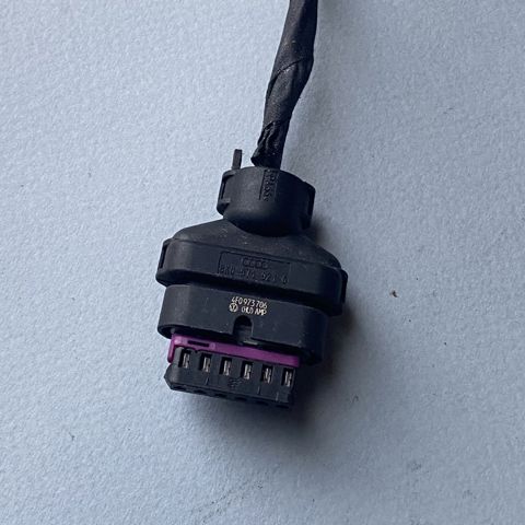 Протівотуманнка задня, права 4F0973706 VAG