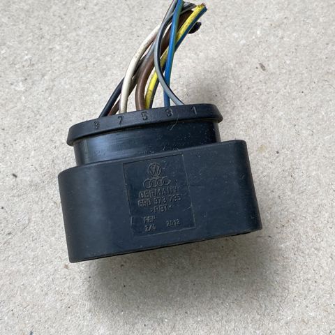 Провід фари 6R0973735 VAG