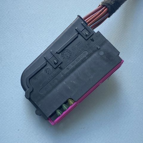 Корпус запобіжників 8K0941824D VAG