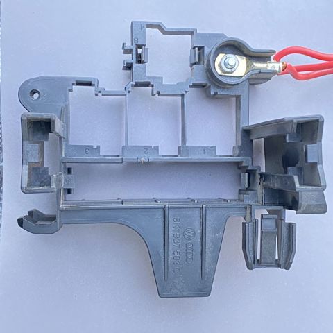 Корпус запобіжників 8K1937503C VAG