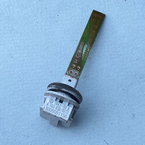 Датчик температури повітря в салоні A1638300272 MERCEDES