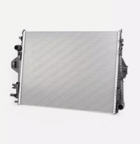 Радіатор охолодження XX95810613200 MARKET (OEM)