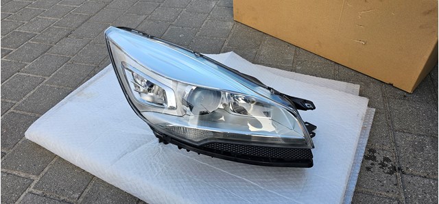 Фара основна права 5258474 FORD