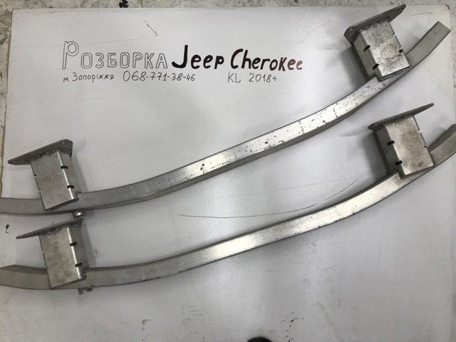 Швелер бампера 68285660AA CHRYSLER