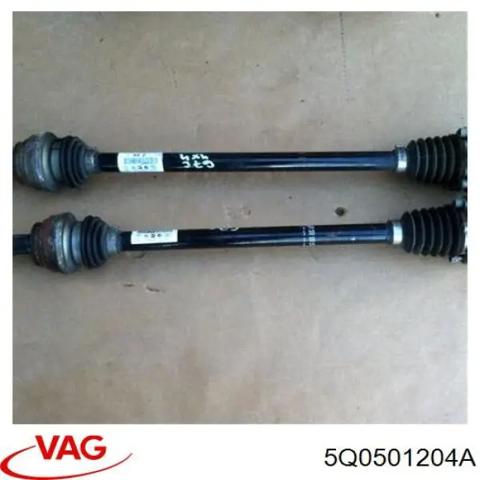 Піввісь задня, права 5Q0501204A VAG