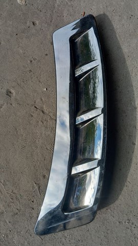 Накладка переднього правого крила 638241CA0A NISSAN