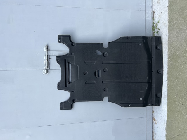 Захист піддона картера двигуна 8R0805903 PORSCHE