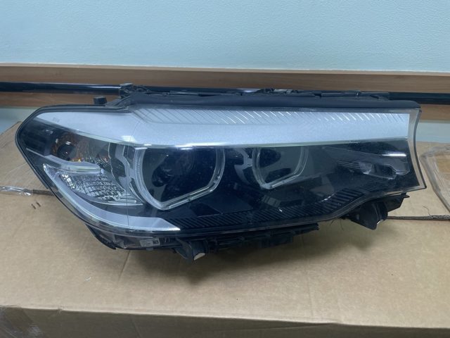Права блок фара 63117214960 BMW