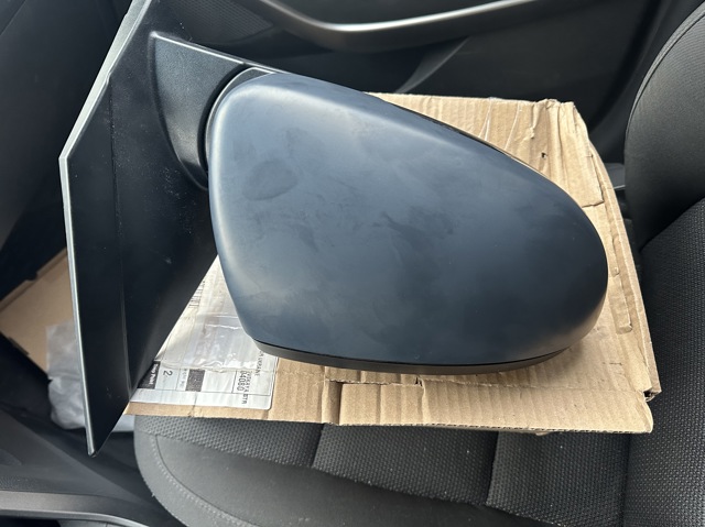 Праве бокове дзеркало 87620D7640 HYUNDAI