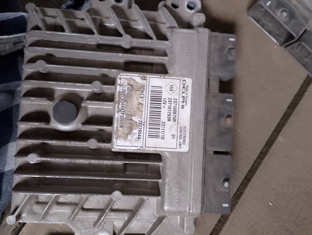 Блок двигуна 237100875R RENAULT