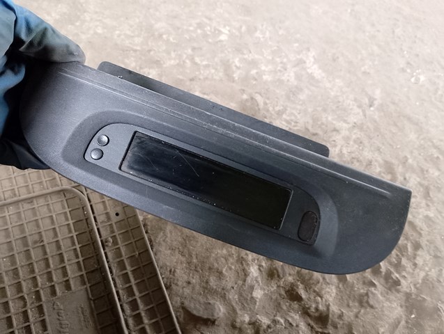 Дисплей бортового комп'ютера 8200722451 RENAULT