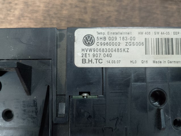 Блок управління пічкою 9068300485 MERCEDES