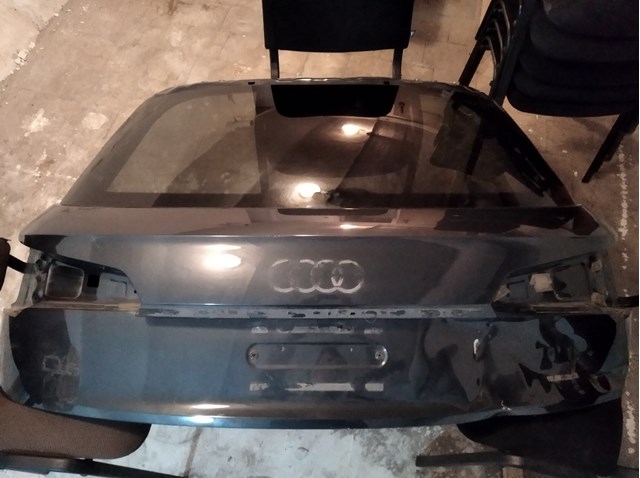 Задні двері багажника 80F827025 VAG
