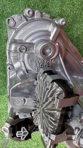 Коробка роздавальна в зборі 27107889033 BMW