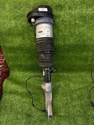 Стійка передня права 37106869036 BMW