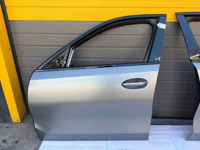 Водійські двері 41008497441 BMW